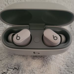 Beats Studio Buds-voice cancelation